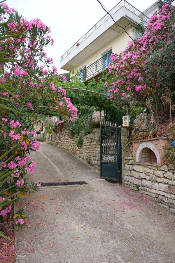 Guesthouse Panorama Nivice Sarandë Exteriör bild